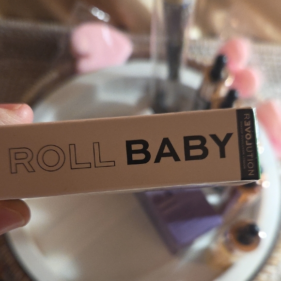 Makeup Revolution Foundation and Skincare Set - Picture 6 of 12